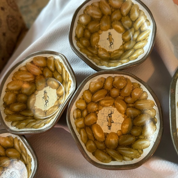 Vintage Mr Peanut metal bowl and 4 snack bowls - Picture 2 of 6